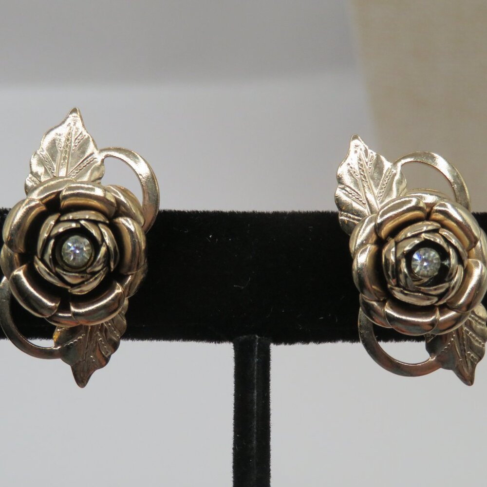 Vintage Rose Rhinestone Accent Gold Tone Screw Back Earrings - Picture 4 of 7